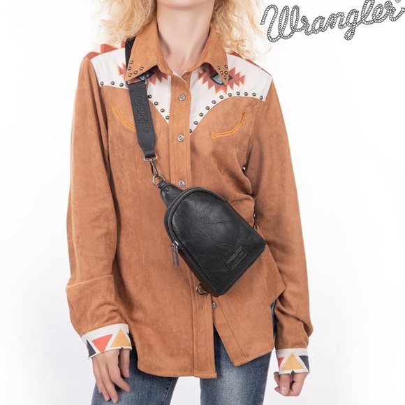 Wrangler Sling Bag/Crossbody/Chest Bag - Black - Picture 2 of 7